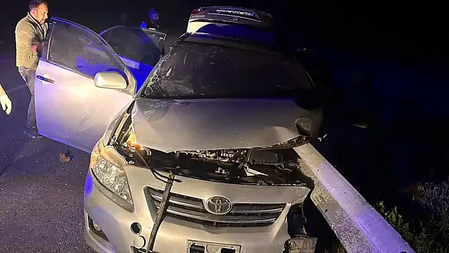 Korkunç kaza! Otomobil bariyere çarptı: 1 ölü