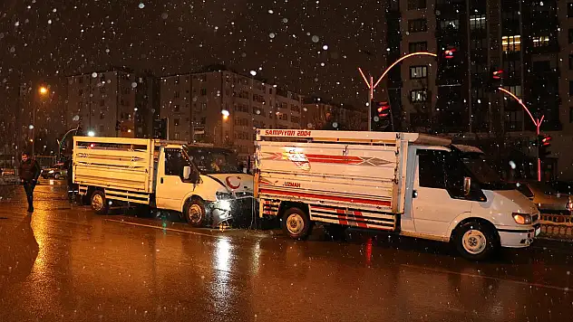 Korkutan zincirleme kaza: 9 yaralı var!