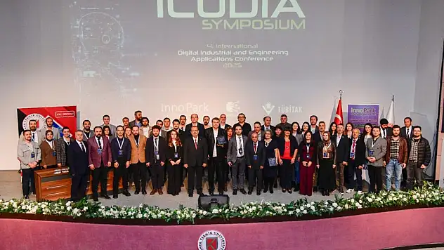 KTÜN Ev Sahipliğinde Uluslararası Dijital Endüstri Zirvesi!