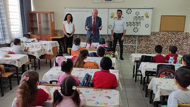 Kulu'da 7 bin 700 öğrenci okula koştu!