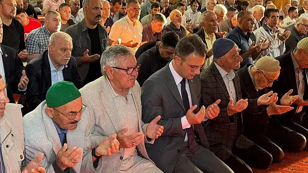 Kulu'da bayram namazında camiler doldu