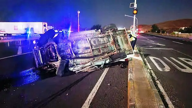 Kulu'da kamyonet ile tır çarpıştı: 1 yaralı
