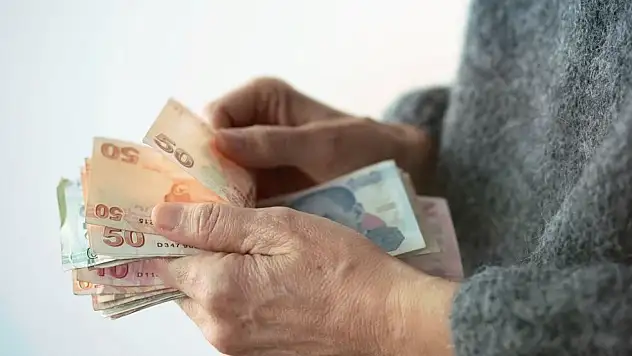 Kurban Bayramı ikramiyeleri ne zaman yatacak? Milyonlarca emeklinin gözü bu tarihte!
