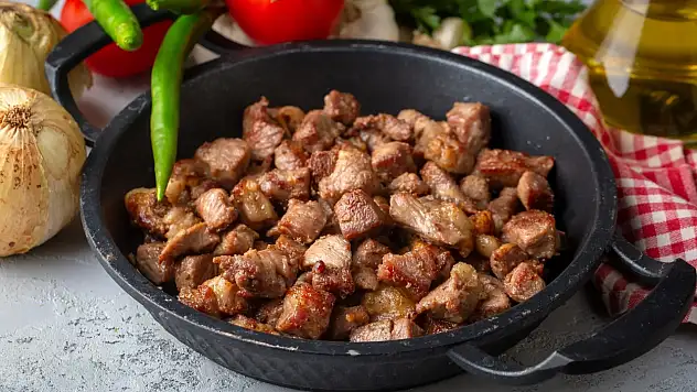 Kurban eti nasıl pişirilmeli, nasıl saklanmalı? İşte bayramda sağlıklı beslenmenin şifreleri...