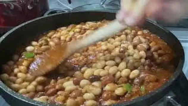 Kuru fasulye mi barbunya mı? Hangisi daha faydalı? Uzmanlar açıkladı