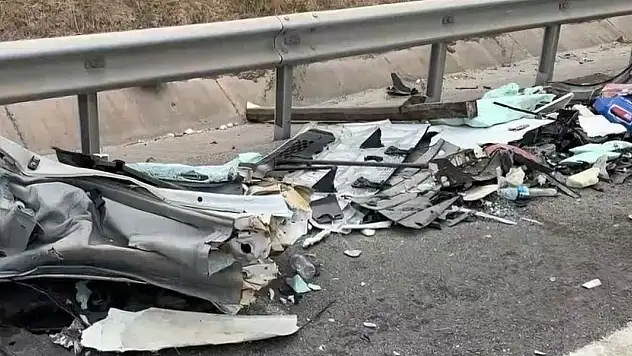 Kuzey Marmara Otoyolu'nda kamyon tıra çarptı