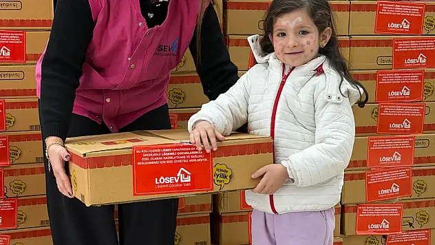 LÖSEV Mutlu Et Paketleri Konyalı Ailelere Ulaştırıldı