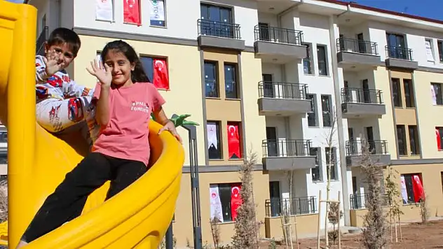Malatya'da 1130 deprem konutunun anahtarları teslim edildi