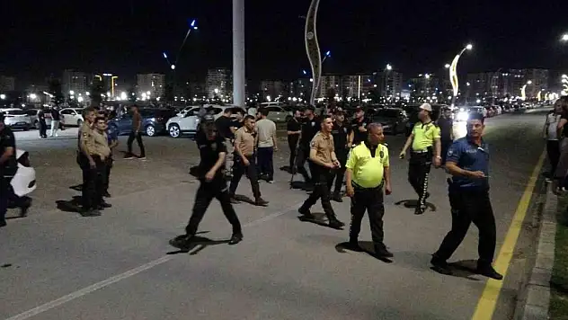 Malatya'da asker konvoyu ortalığı karıştırdı