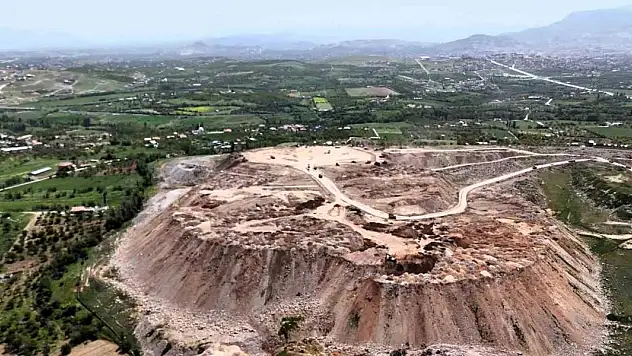 Malatya'da depremin izleri dağ oldu