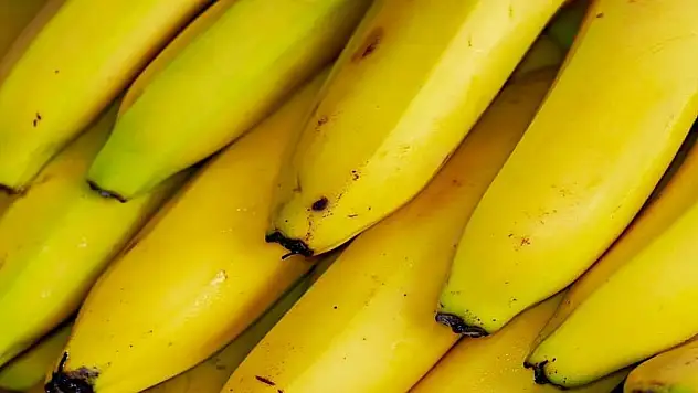 Manavlar ve pazarcılar bu sırrı size vermek istemez. Muzu 1 ay saklama yöntemi