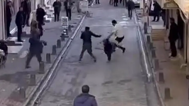Mardin'de sokak ortasında sopalı kavga: 4 yaralı