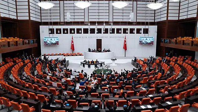 Meclis'te gündem maddeleri değerlendiriliyor!