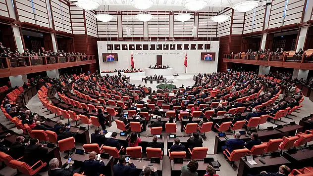 Meclis yoğun mesaisini hafta boyunca sürdürecek
