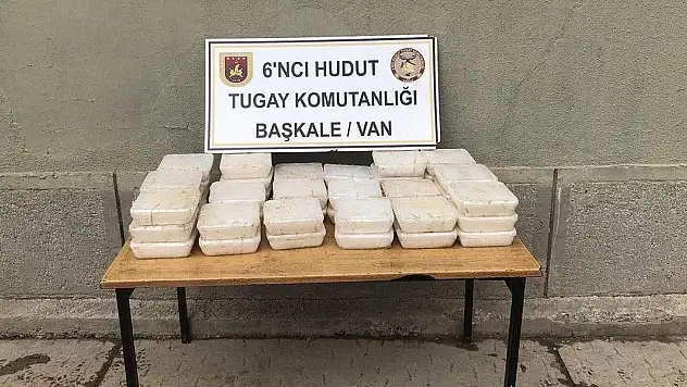 Mehmetçik, zehir tacirlerine geçit vermiyor
