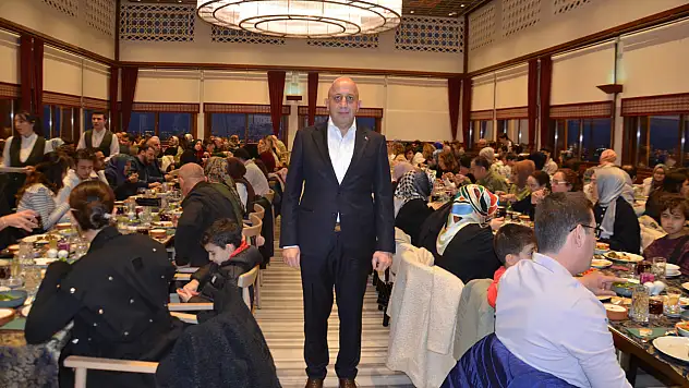 Mekpan Panel, iftarda öğretmenleri buluşturdu