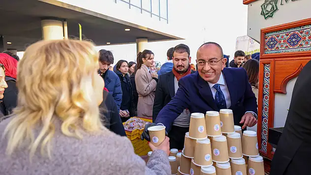 Meram'dan üniversitelilerin sınav heyecanına 'sıcak' bir mola!