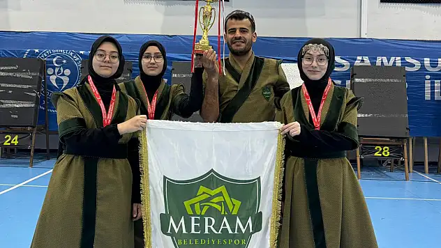 Meram'ın altın kızlarından tarihi başarı: Türkiye üçüncüsü oldular!