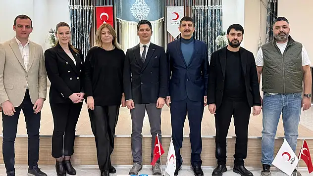 Meram Kızılay'da Aydın yeniden başkan seçildi