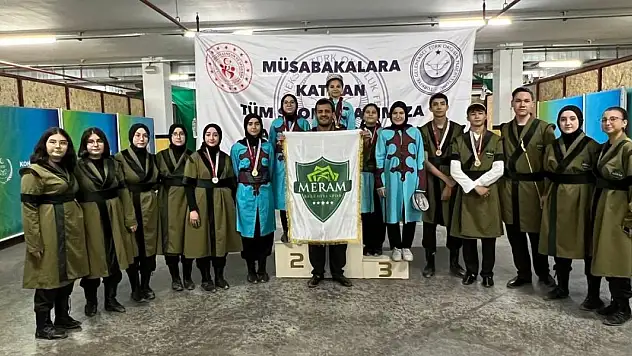 Meramlı okçular şampiyonaya damga vurdu