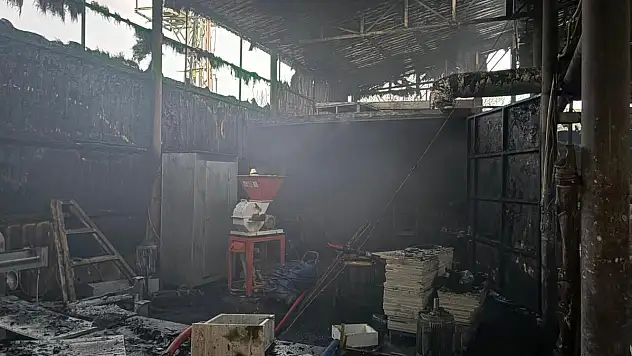 Mermer fabrikasında çıkan yangın söndürüldü