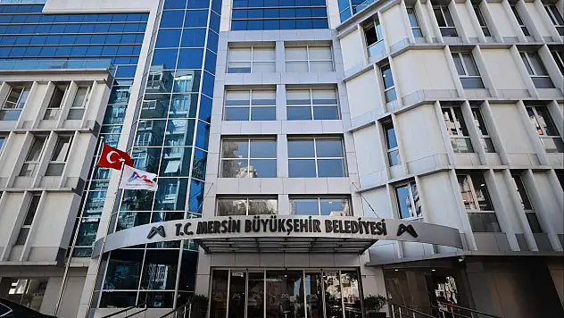 Mersin'de 3 belediyeye yolsuzluk operasyonu