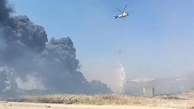 Mersin'de eski kağıt fabrikası alanında yangın