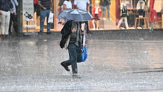 Meteoroloji'den sağanak yağmur uyarısı! Mersin, Bursa, Konya ve Adana'da hava durumu nasıl olacak?