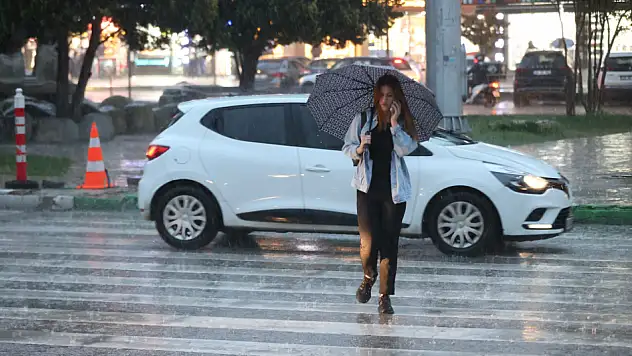 Meteoroloji hava durumu verilerini paylaştı: 39 il alarmda!