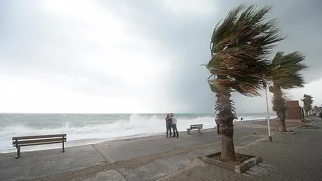 Meteorolojiden Batı Akdeniz'de fırtına uyarısı