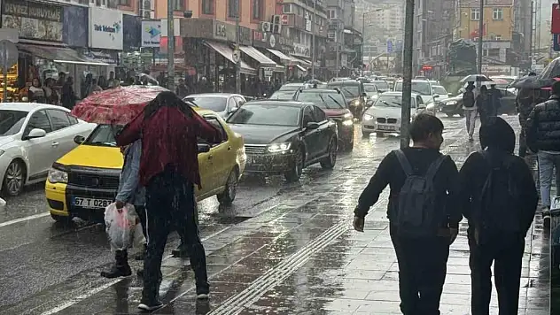 Meteorolojiden bazı iller için kuvvetli sağanak uyarısı