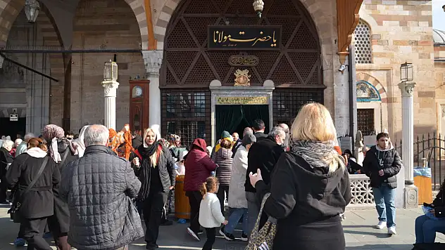Mevlana Müzesi'nde Şebiarus coşkusu yaşanıyor