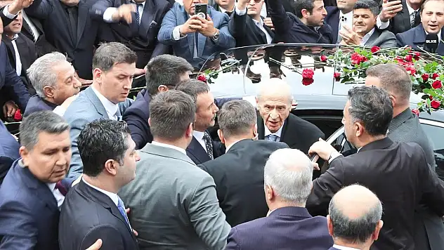 MHP Genel Başkanı Devlet Bahçeli, Türkeş'in mezarını ziyaret etti