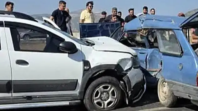 Milas'ta Trafik Kazası! 1 Ölü, 4 Yaralı