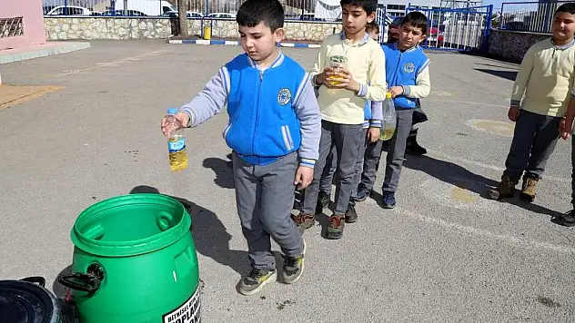 Milli Eğitim Bakanlığı'ndan çevreci okullara 'yeşil bayrak'