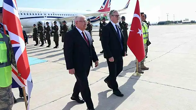 Milli Savunma Bakanı Güler ve Birleşik Krallık Başbakanı Starmer TUSAŞ'ı ziyaret etti