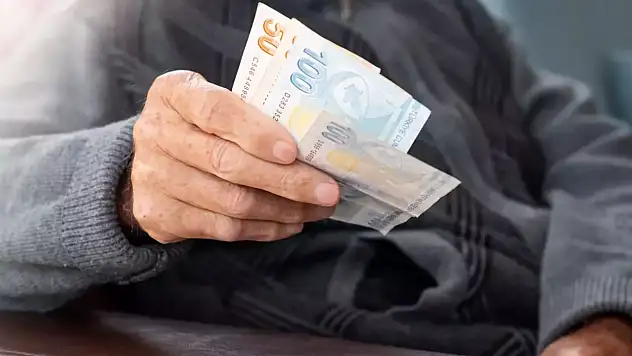 Milyonların gözü Temmuz'da: En düşük emekli ve memur maaşı ne kadar olacak? İşte yeni zam senaryoları…
