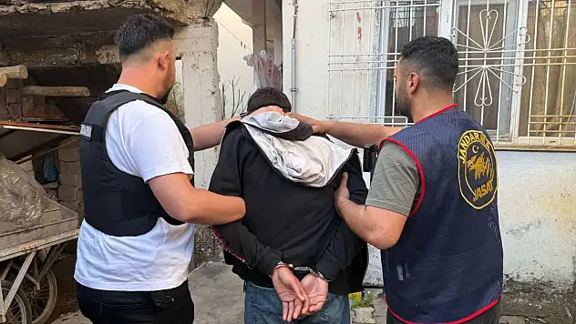 MİT düğmeye bastı: Konya dahil 9 ilde şafak baskını! 12 gözaltı!