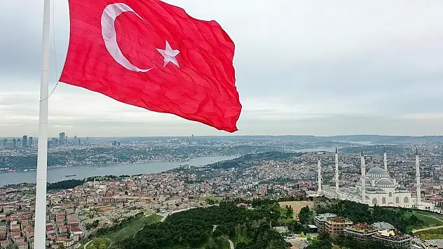 MİT Türk bayrağına zarar verenleri yakalamaya devam ediyor