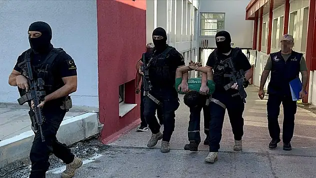 MİT'in Afrika'da yakaladığı El Kaide üyesinin itirafıyla Adana'da bir terörist daha yakalandı
