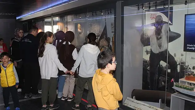 Mobil Müze Tırı Karapınar'da ziyaretçileriyle buluştu