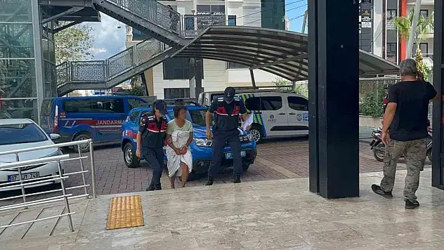 Mobilya dükkanını ve minibüsü ateşe veren kadın tutuklandı