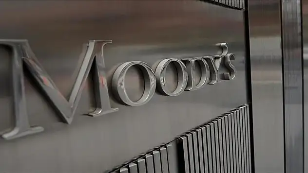 Moody's, Türkiye'nin kredi notunu iki kademe artırdı