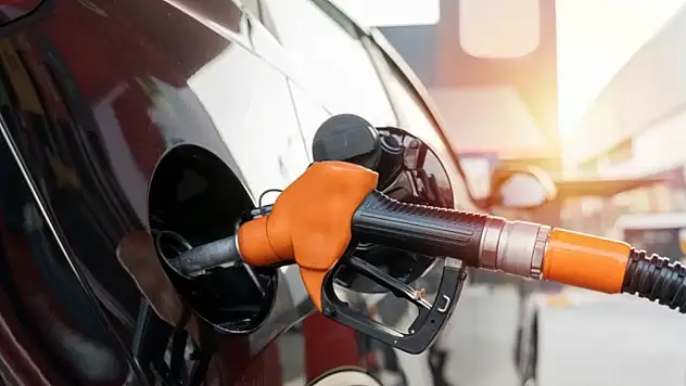 Motorine dev zam geliyor! Gece yarısından sonra pompaya yansıyacak