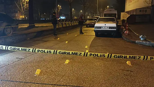 Motosikletli saldırgan gece kulübüne ateş açtı!