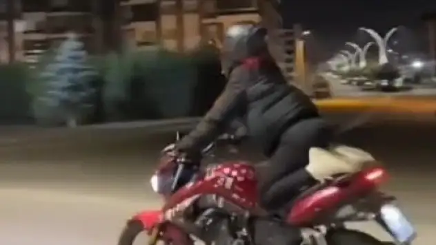 Motosiklette tehlikeli hareketler yapan 3 kişiye ceza yağdı