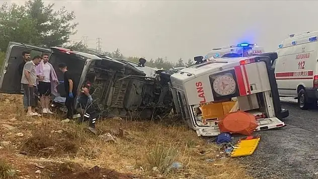 Muğla'da iki trafik kazasında 1 kişi öldü, 14 kişi yaralandı