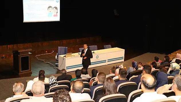 Mutlu Çiftlerin Uzun Yaşam Sırrı Konya'da Konuşuldu!