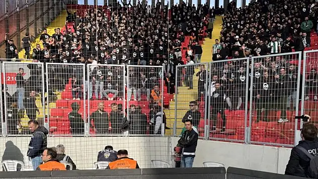 Nalçacılılar'dan İzmir'e çıkartma