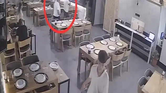 Nefes borusuna karides kaçtı: Heimlich manevrasıyla hayata döndü!